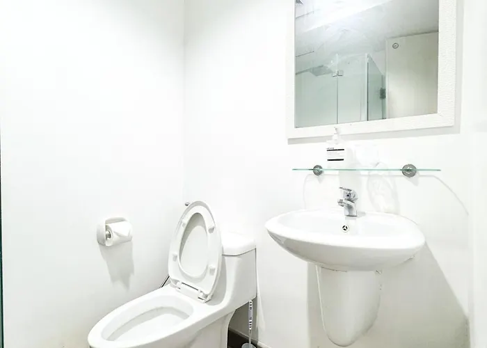 Casa Siempre's At Avida Riala Towers - 5 Minutes Walk To Ayala Bloc, With 3 Pools, Fast Wi-fi, & Views Inside It Park *