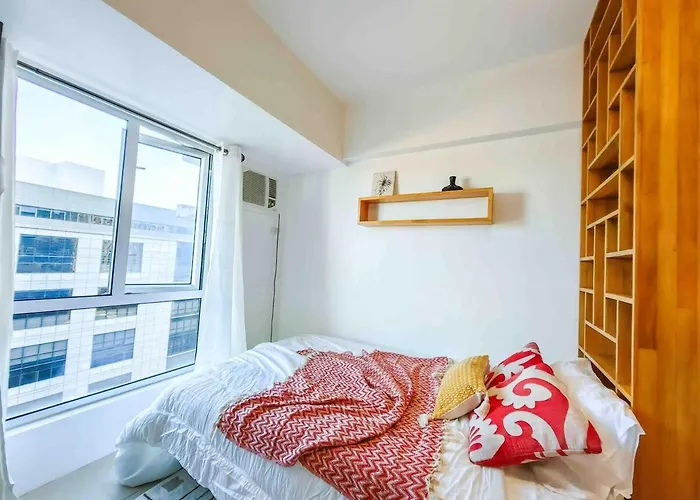 Casa Siempre's At Avida Riala Towers - 5 Minutes Walk To Ayala Bloc, With 3 Pools, Fast Wi-fi, & Views Inside It Park Apartment *