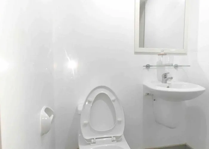 Casa Siempre's At Avida Riala Towers - 5 Minutes Walk To Ayala Bloc, With 3 Pools, Fast Wi-fi, & Views Inside It Park Apartment Cebu